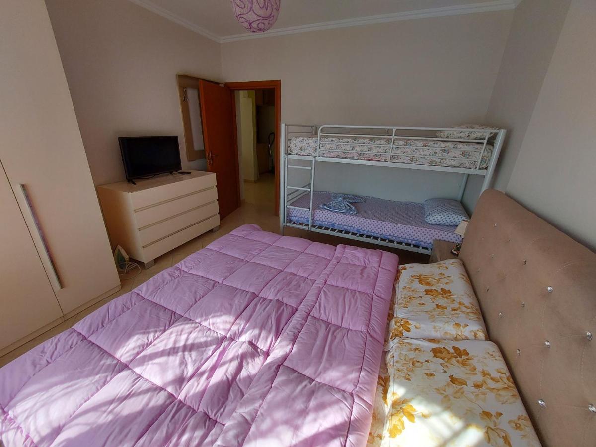 Bral Apartments 8 Two-Bedroom Beachfront Durrës Eksteriør billede