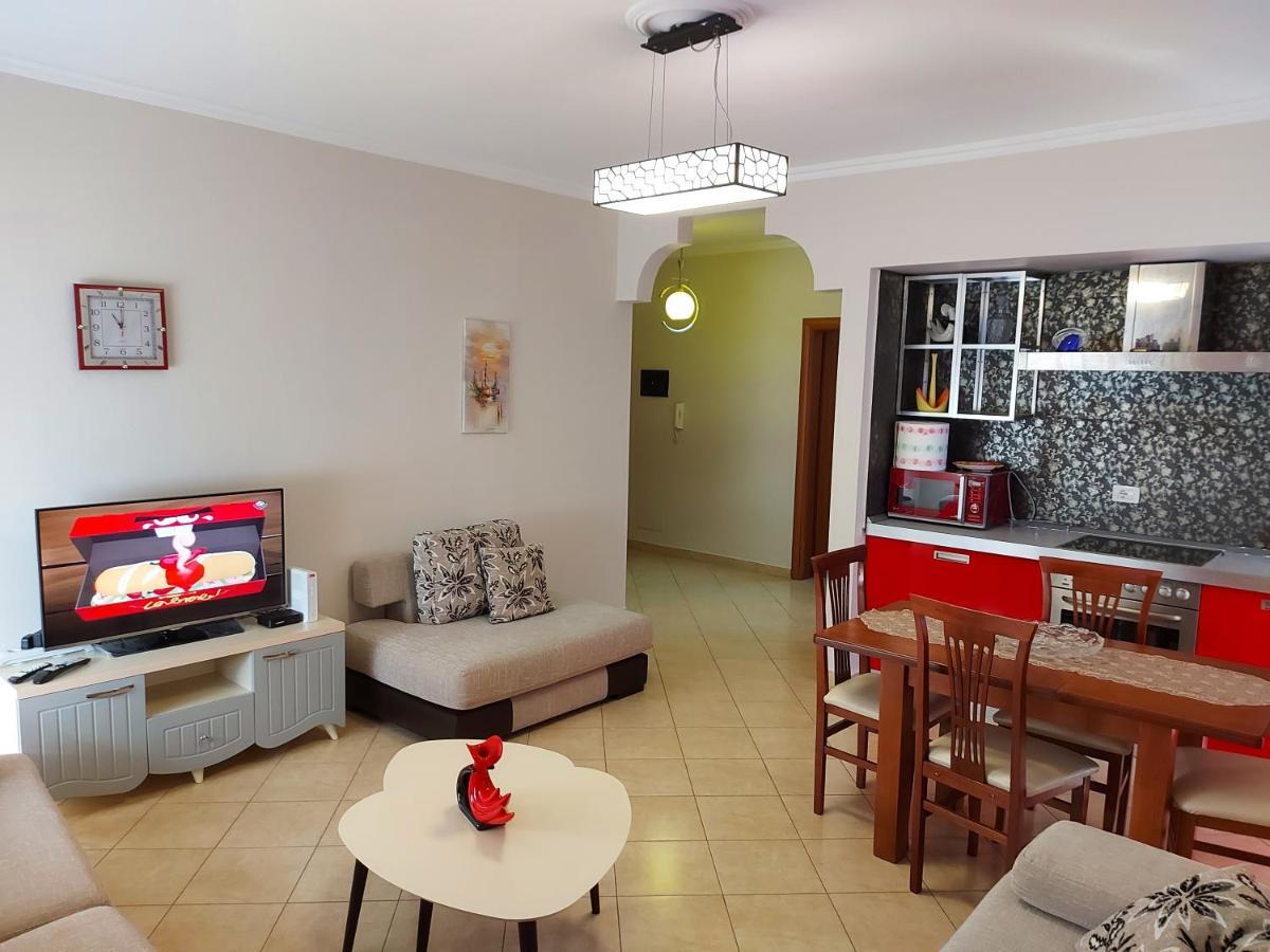 Bral Apartments 8 Two-Bedroom Beachfront Durrës Eksteriør billede