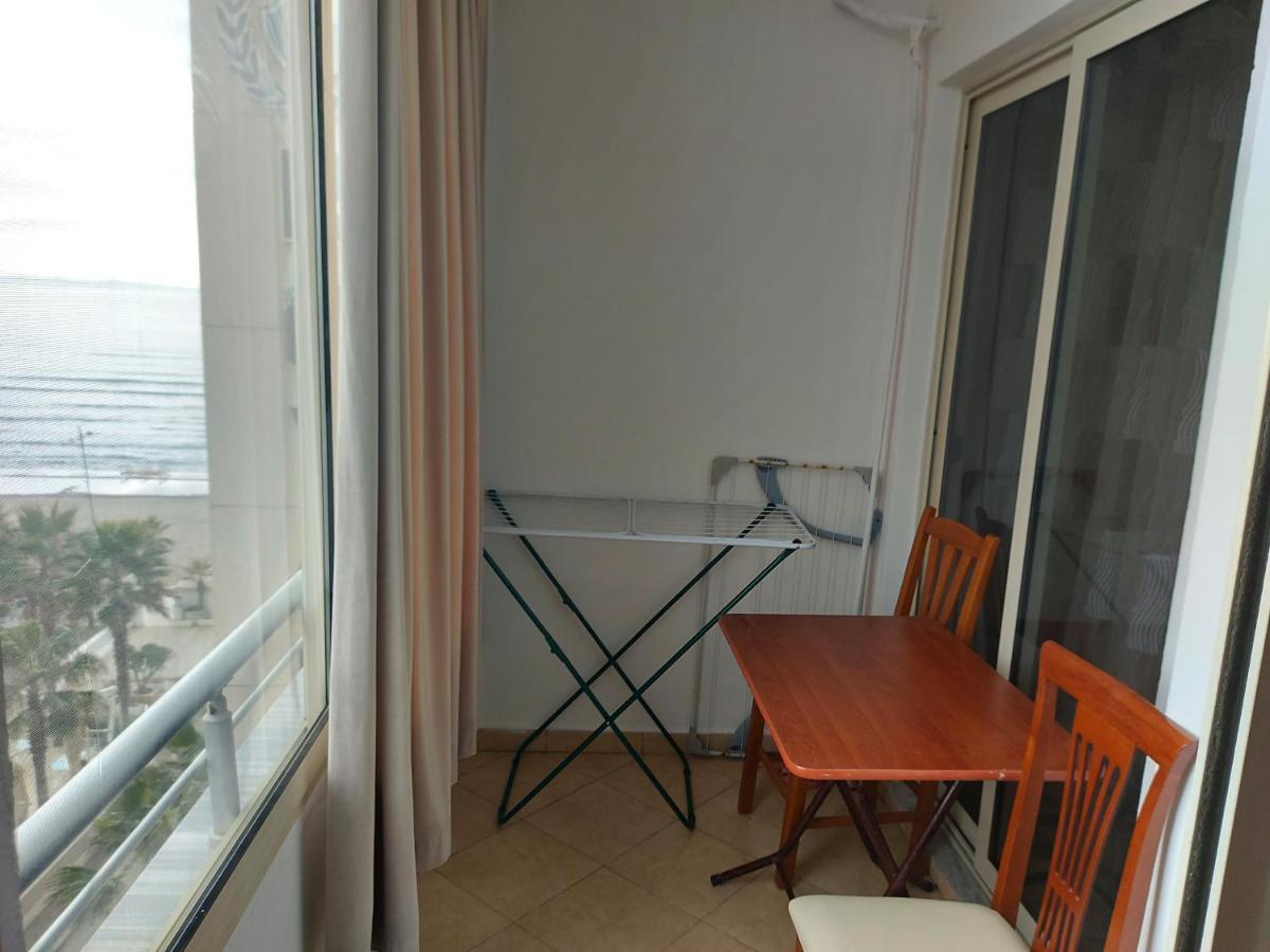 Bral Apartments 8 Two-Bedroom Beachfront Durrës Eksteriør billede