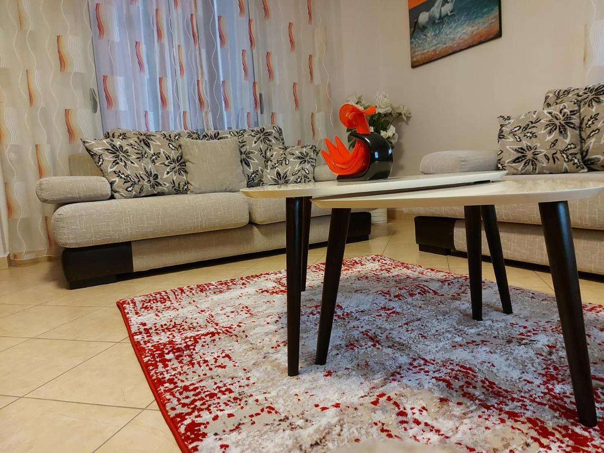 Bral Apartments 8 Two-Bedroom Beachfront Durrës Eksteriør billede